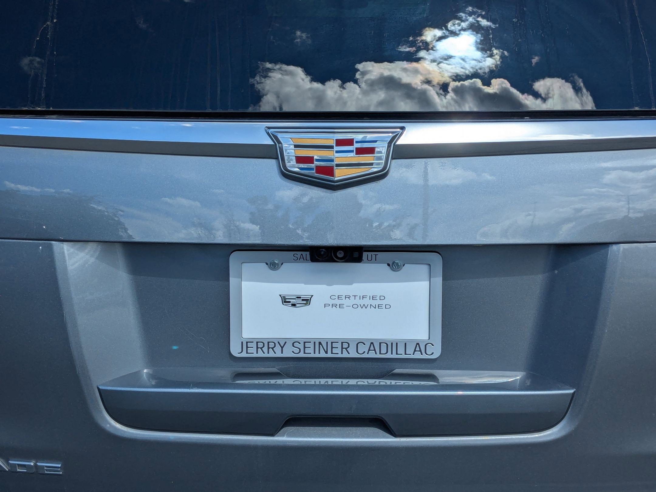 Used 2020 Cadillac Escalade ESV Premium Luxury image 14