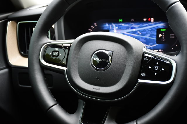 New 2026 Volvo XC60 T8 Plus w/ Climate Package PRO AWD/4WD image 20