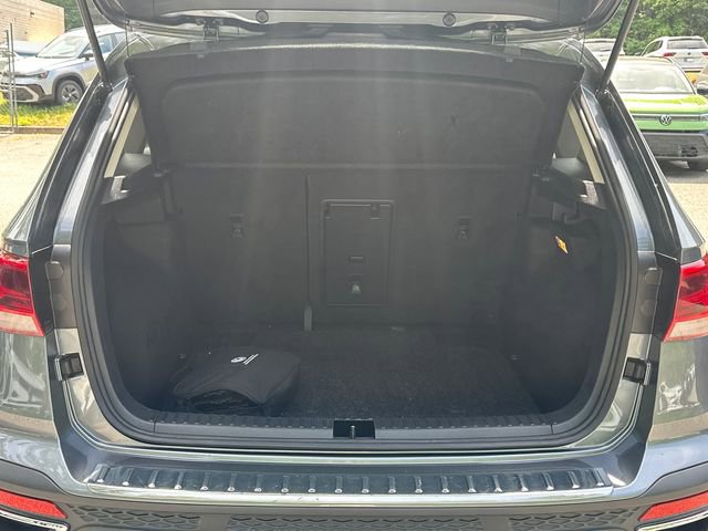 Used 2022 Volkswagen Taos SE w/ IQ.Drive SE Package image 34