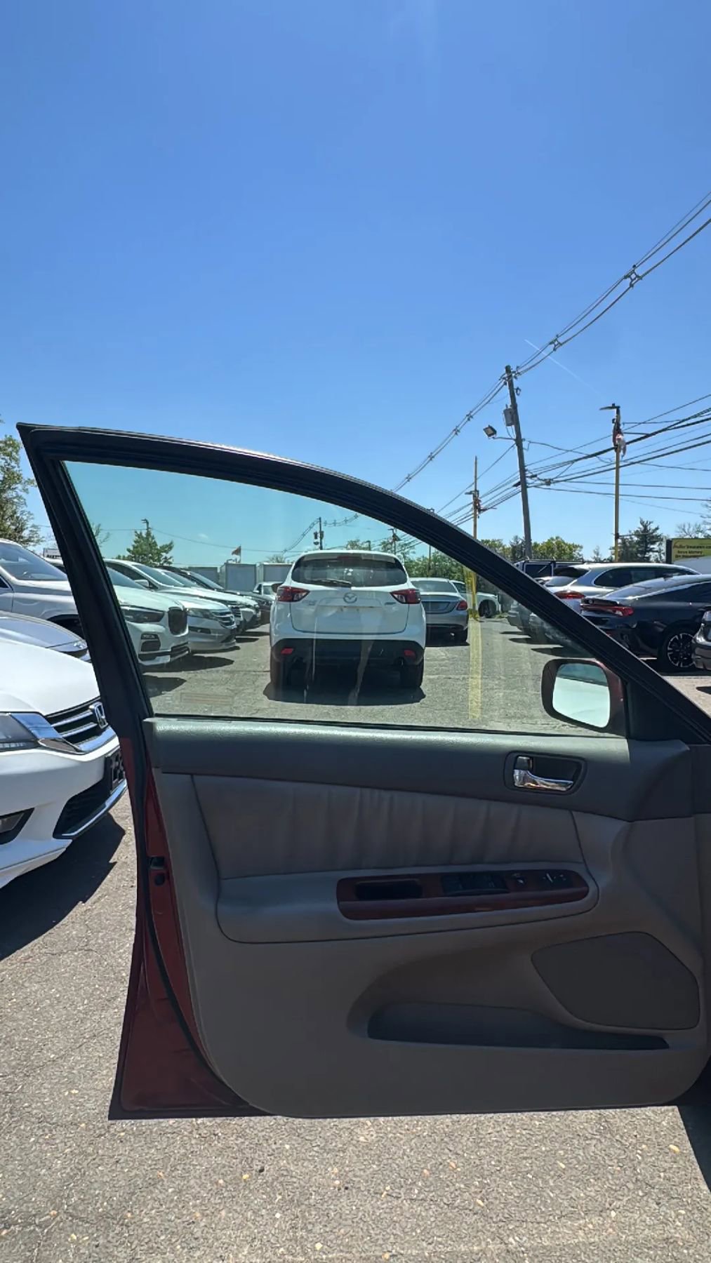Used 2005 Toyota Camry LE FWD image 9