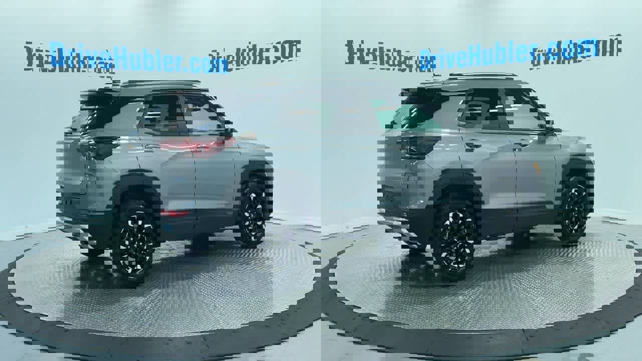 Used 2023 Chevrolet TrailBlazer LT image 3