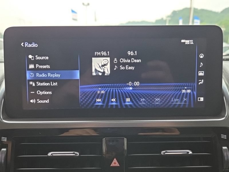 Used 2023 Lexus GX 460 w/ Black Line Special Edition AWD/4WD image 35