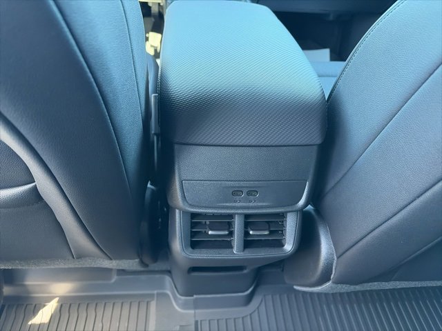 New 2026 Chevrolet Equinox LT w/ Convenience Package II image 13