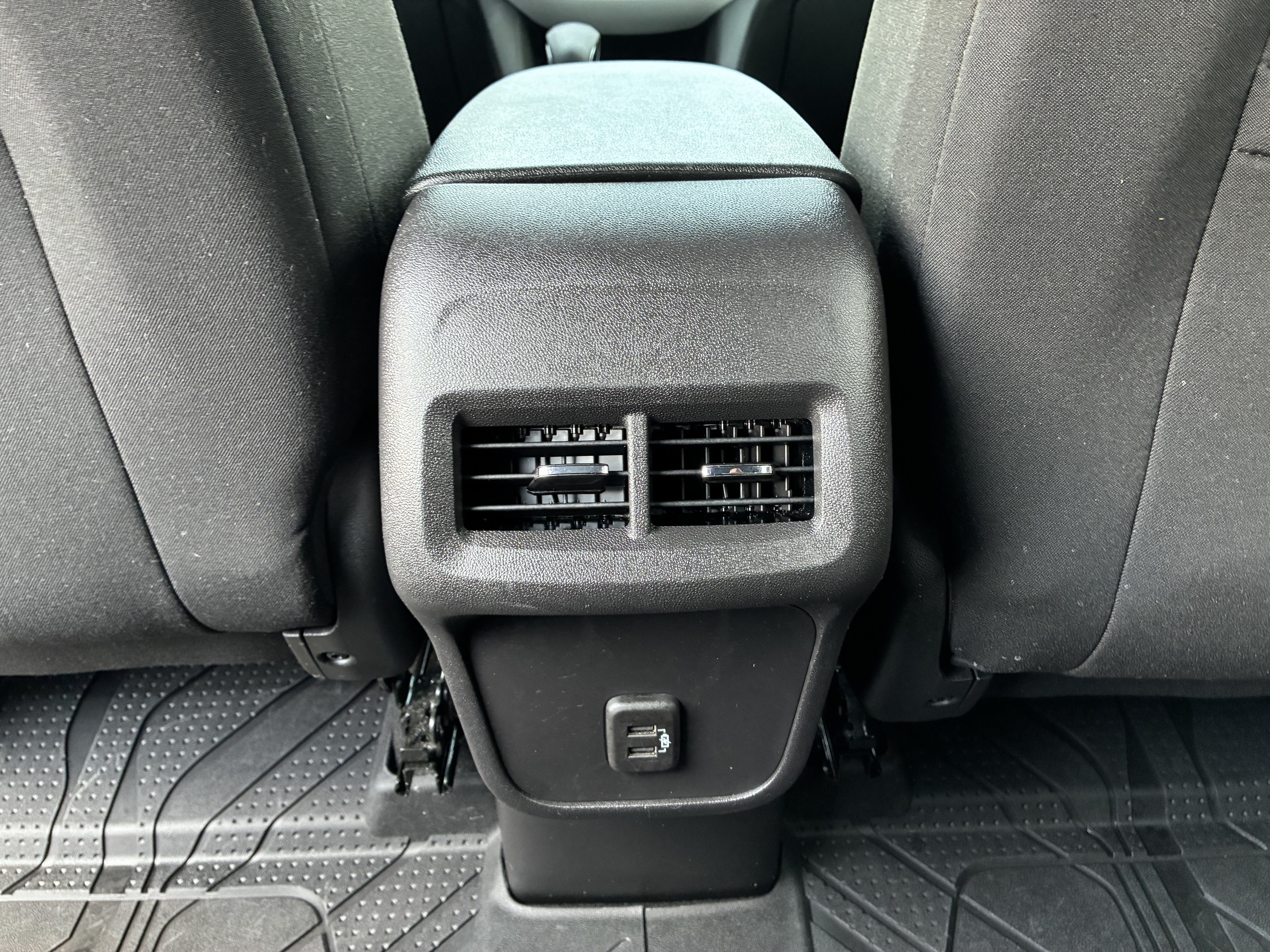 Used 2024 Chevrolet Equinox LS w/ LS Convenience Package FWD image 17