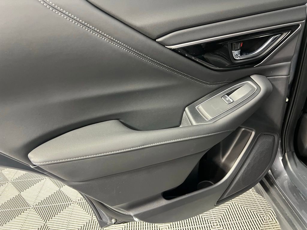 Used 2025 Subaru Outback Touring XT image 29