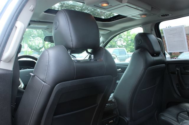 Used 2016 GMC Acadia Denali AWD/4WD image 32