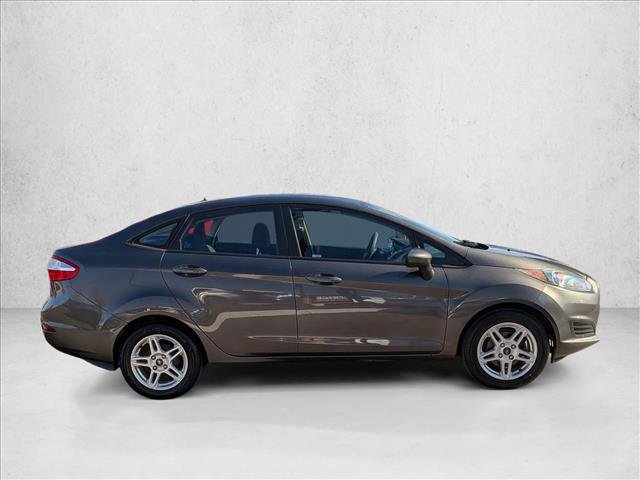 Used 2018 Ford Fiesta SE image 4