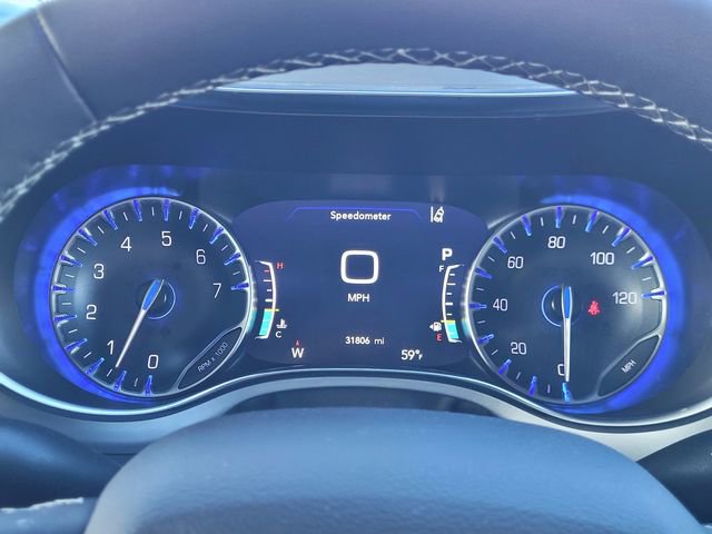 Certified 2025 Chrysler Pacifica Limited image 8