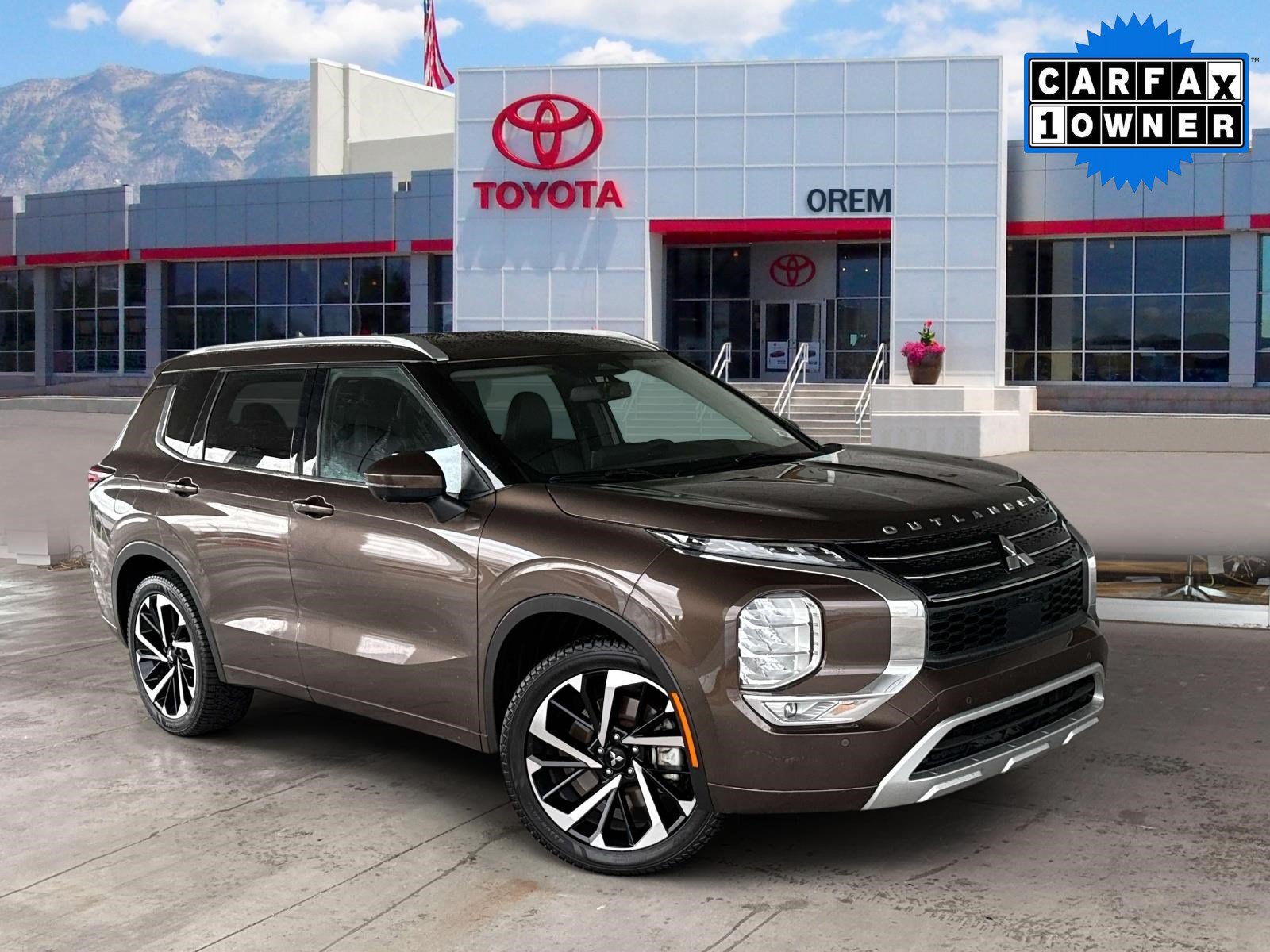 Used 2022 Mitsubishi Outlander SEL FWD image 1