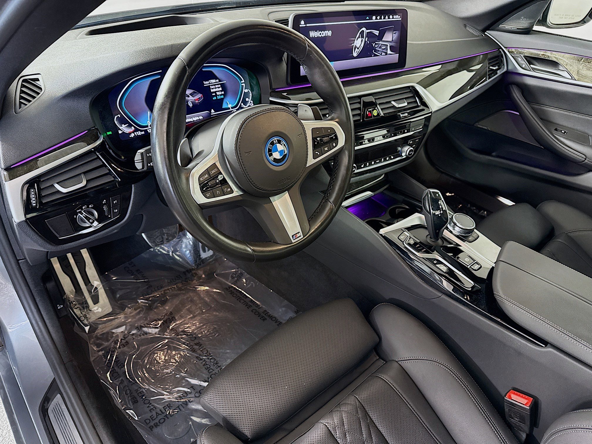 Used 2023 BMW 530e w/ M Sport Package image 23