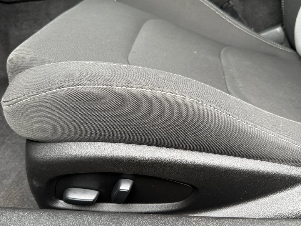 Used 2020 Chevrolet Camaro LS RWD image 10