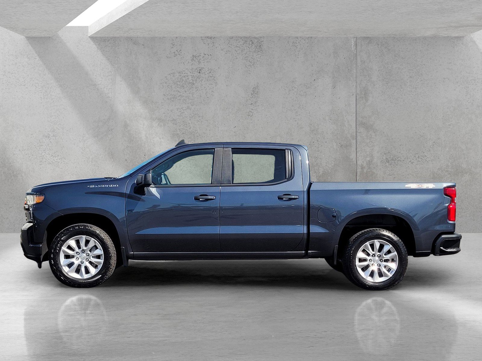 Used 2022 Chevrolet Silverado 1500 Custom AWD/4WD image 7