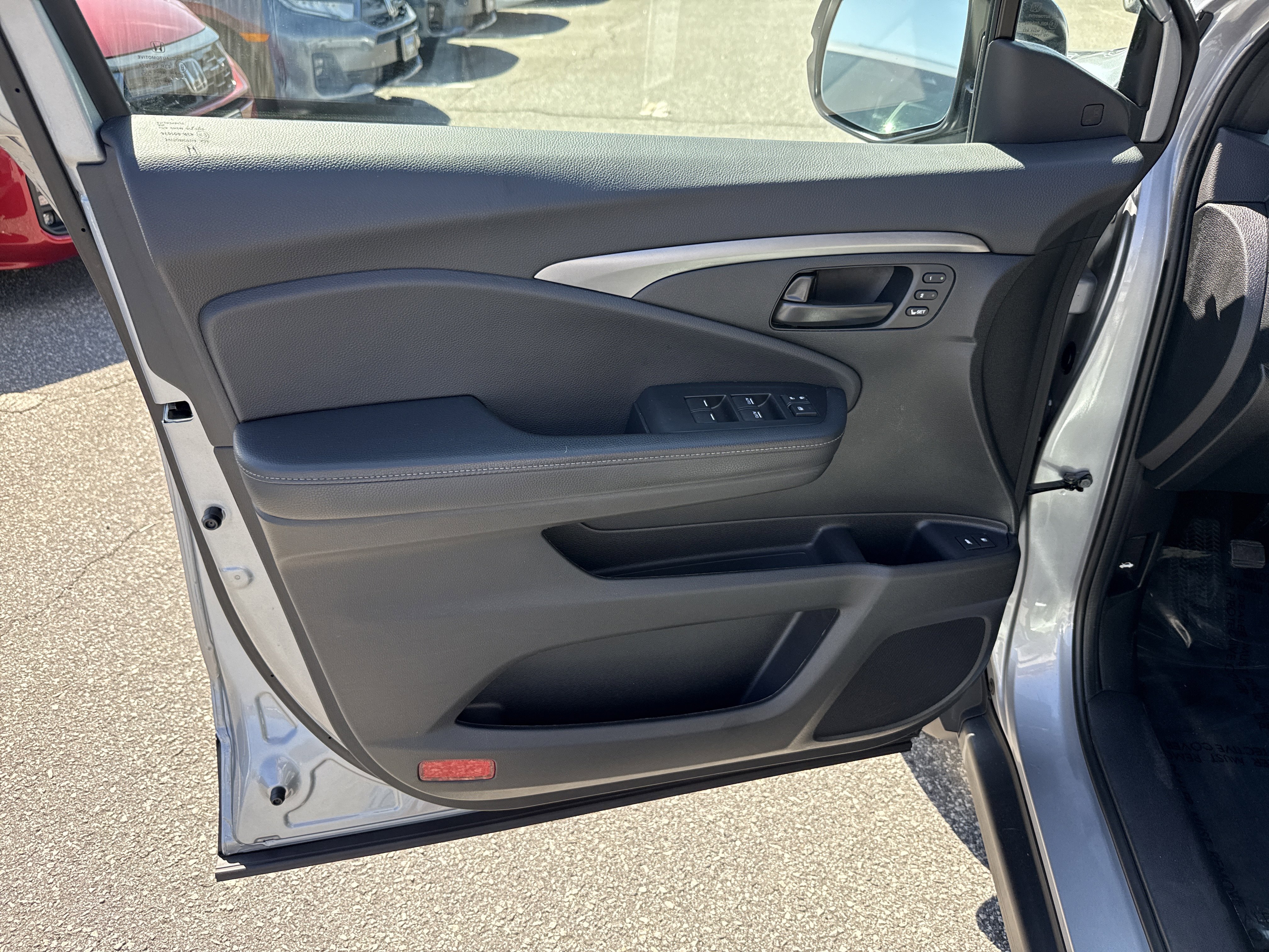 Used 2023 Honda Passport EX-L image 14