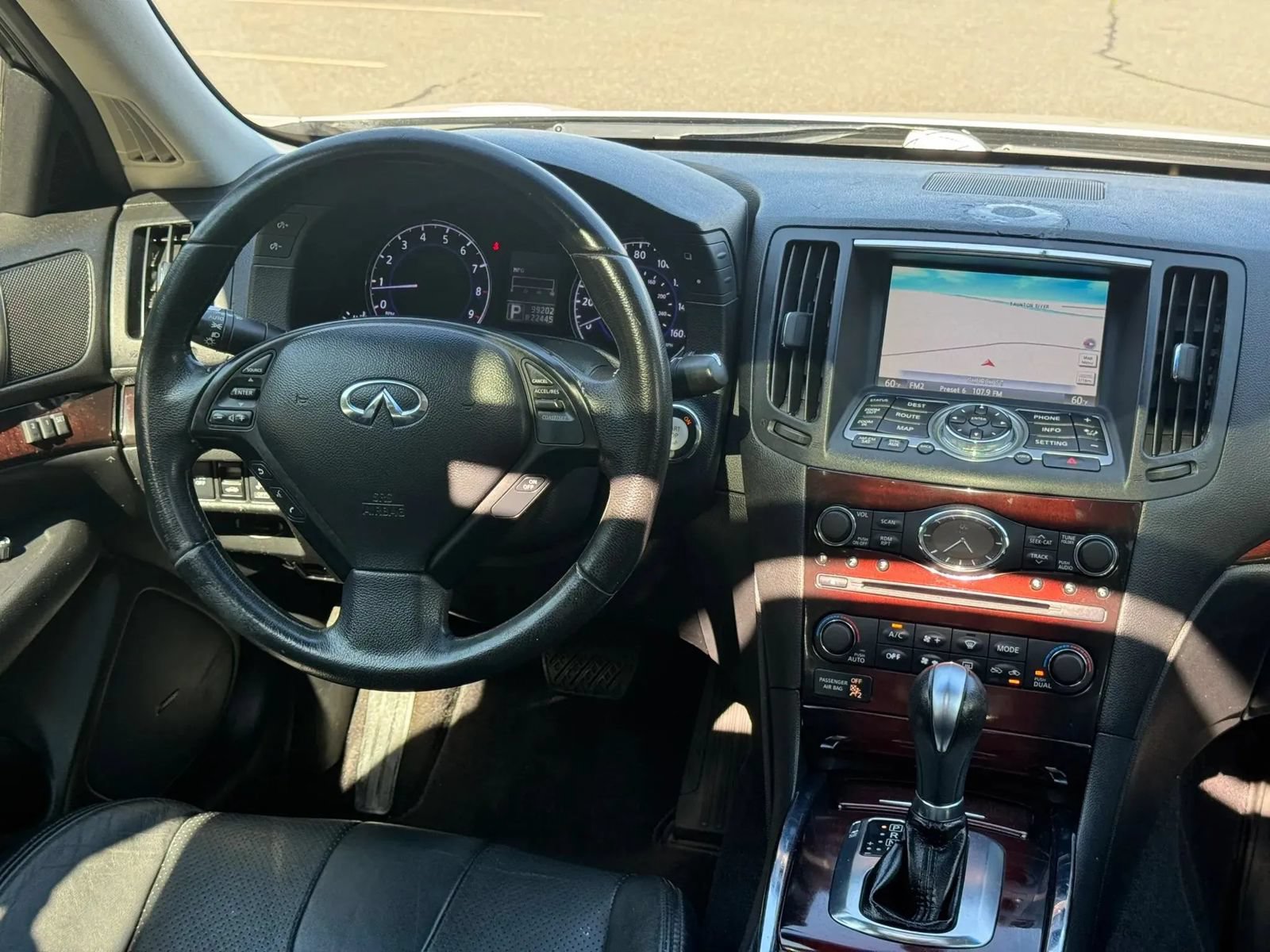 Used 2010 INFINITI G37 x Sedan w/ Premium Pkg AWD/4WD image 32