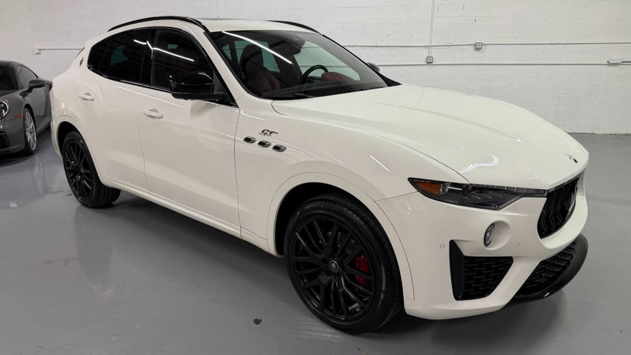 Used 2022 Maserati Levante GT AWD/4WD image 2