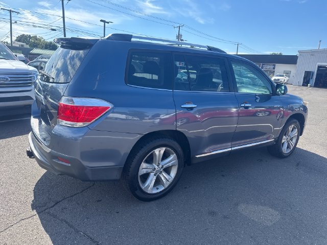 Used 2012 Toyota Highlander Limited w/ Tow Pkg AWD/4WD image 5