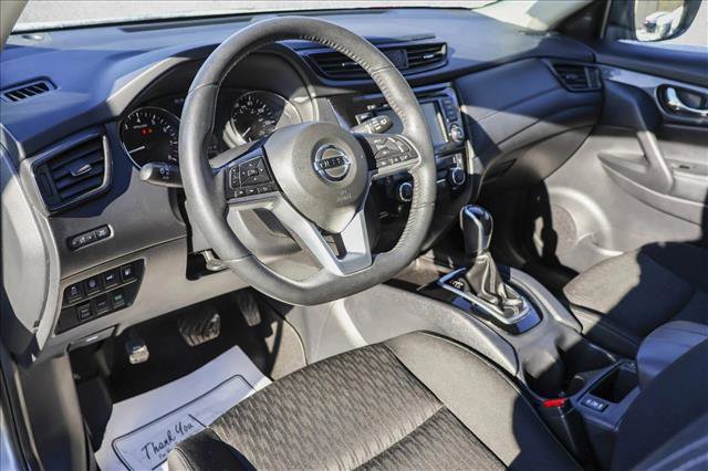 Used 2019 Nissan Rogue SV image 10