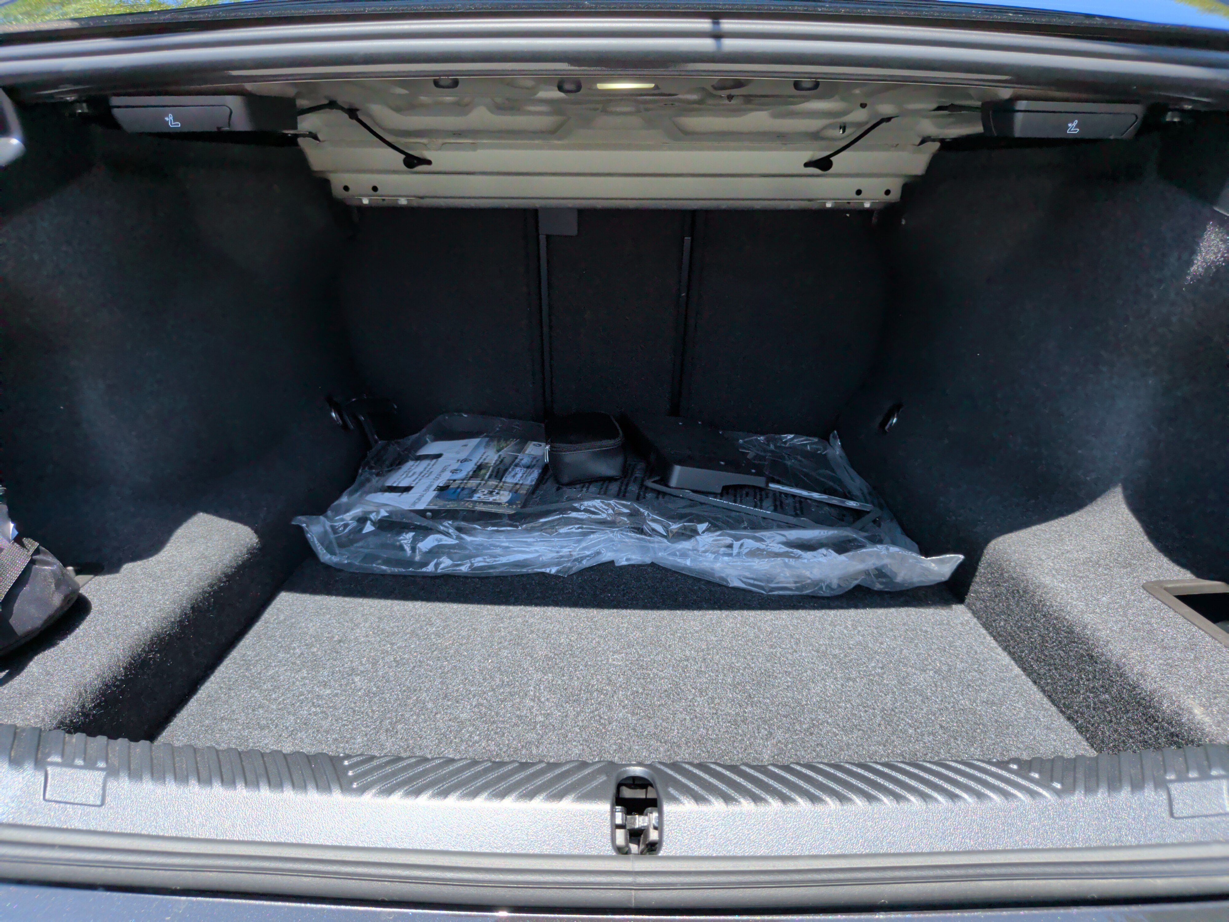 Certified 2026 BMW 530i w/ Convenience Package RWD image 40