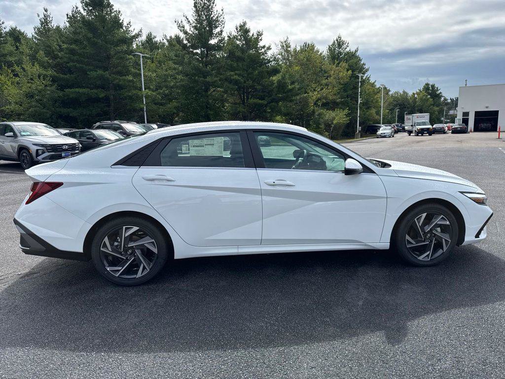New 2026 Hyundai Elantra Limited FWD image 6