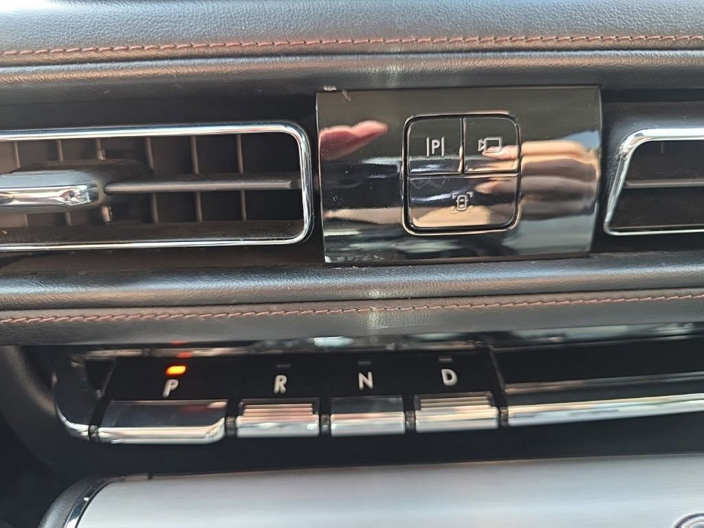 Used 2020 Lincoln Aviator 2WD image 32