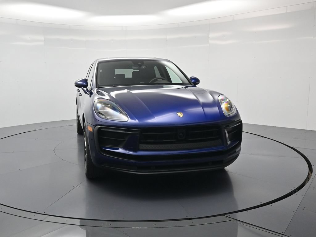Certified 2023 Porsche Macan AWD/4WD image 40