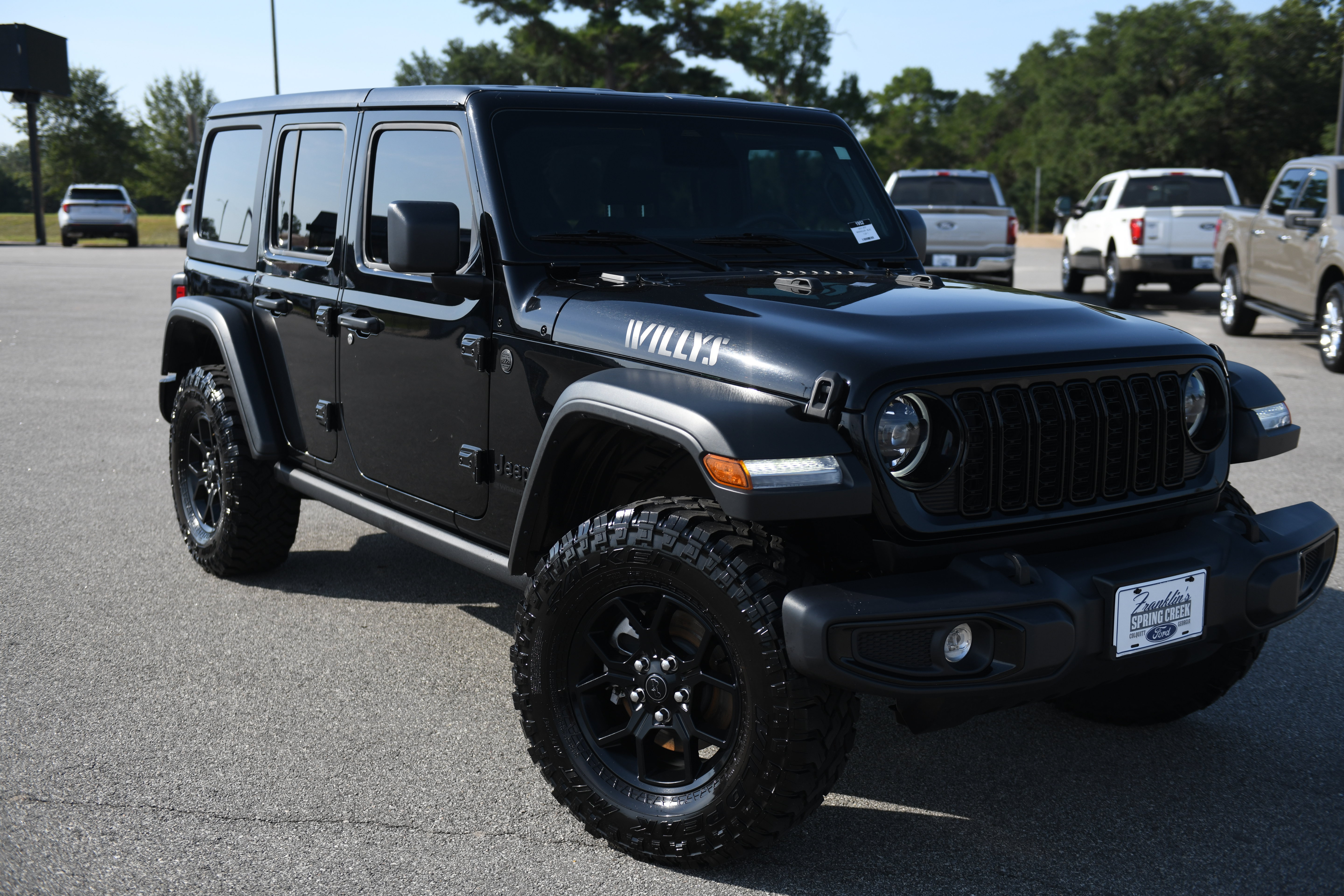 Used 2025 Jeep Wrangler Unlimited Sport AWD/4WD image 3