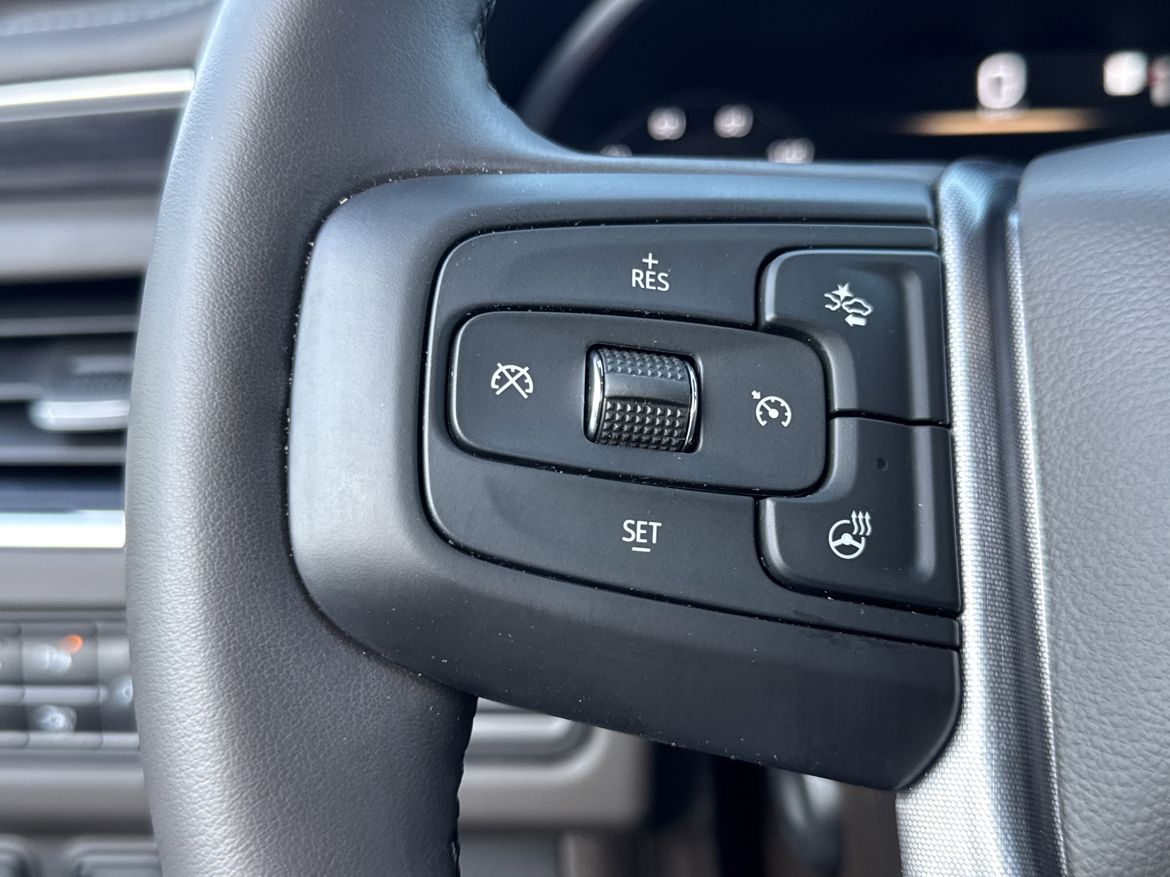 Used 2023 GMC Yukon SLT w/ SLT Premium Package RWD image 20