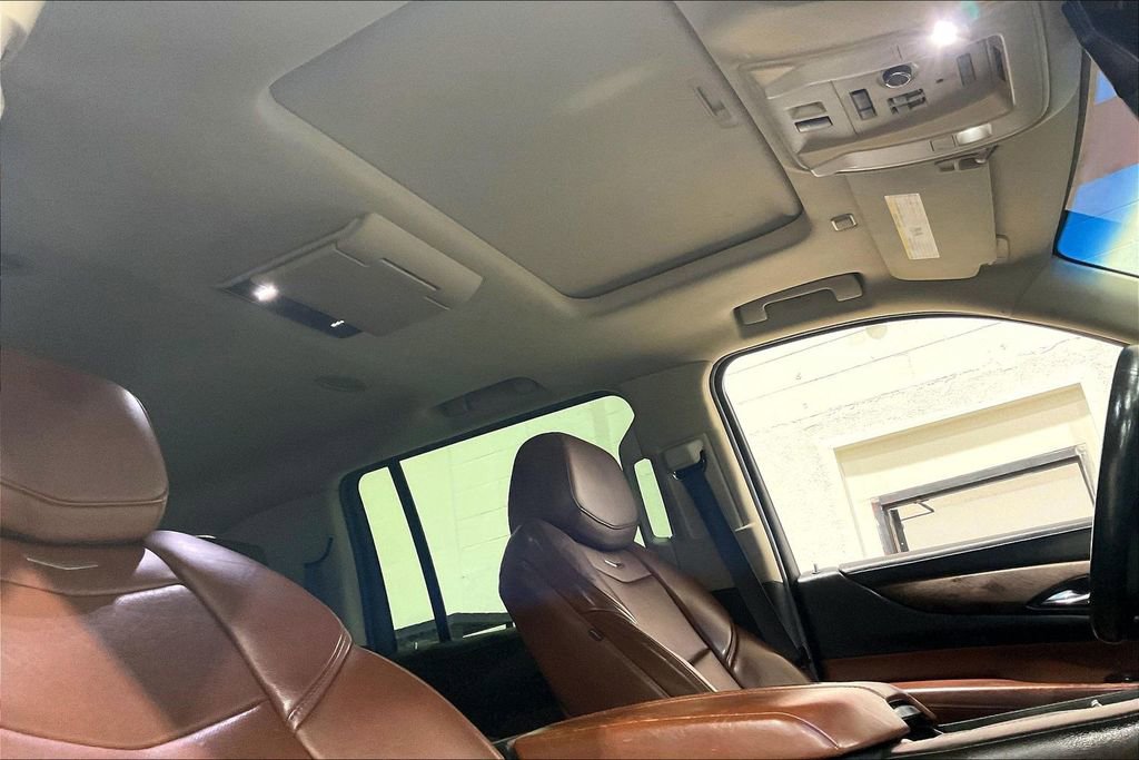 Used 2015 Cadillac Escalade ESV Premium image 22