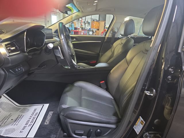 Used 2025 Genesis G70 2.5T RWD image 10