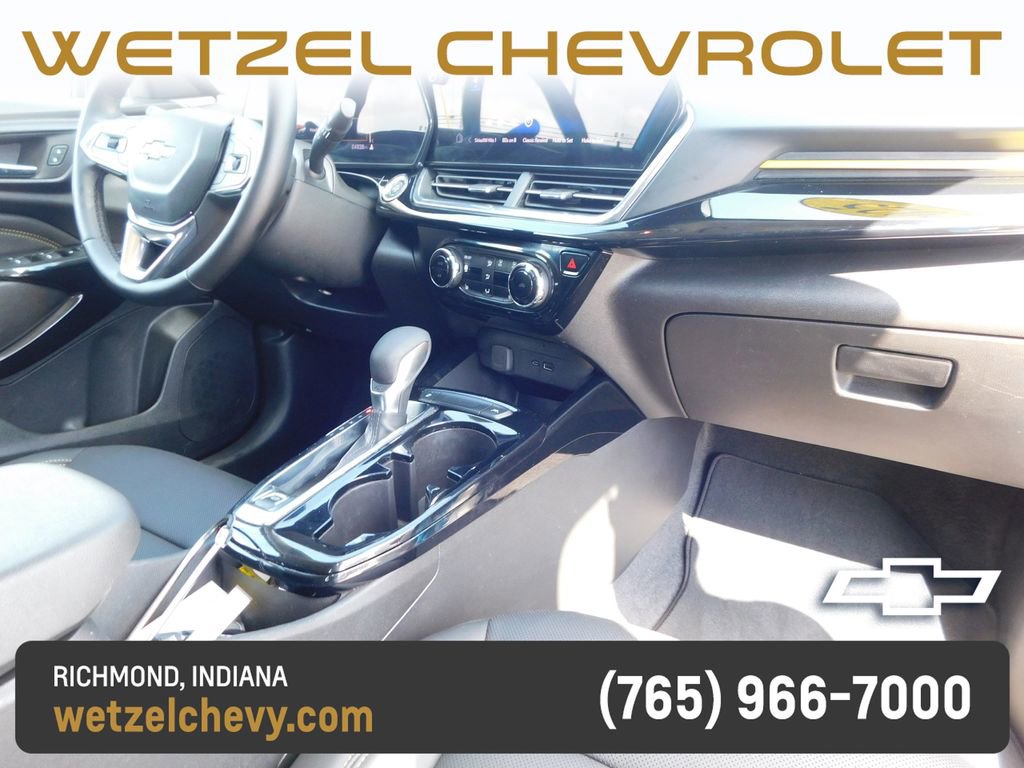Used 2025 Chevrolet Trax ACTIV w/ Driver Confidence Package FWD image 18