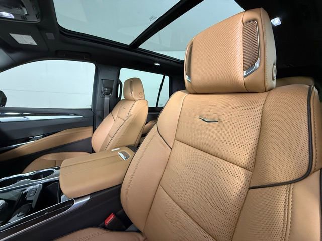 New 2026 Cadillac Escalade Luxury w/ Touring Package image 5
