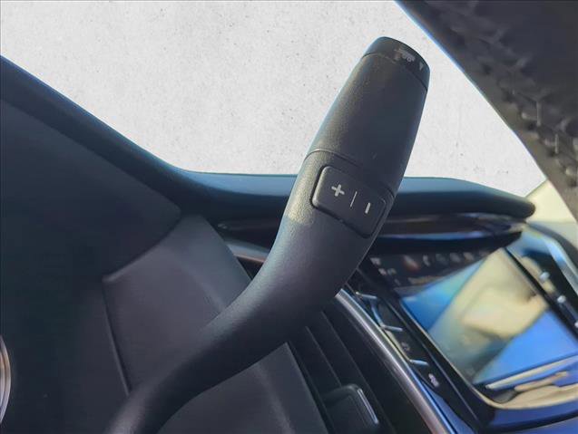 Used 2018 Cadillac Escalade Luxury RWD image 11