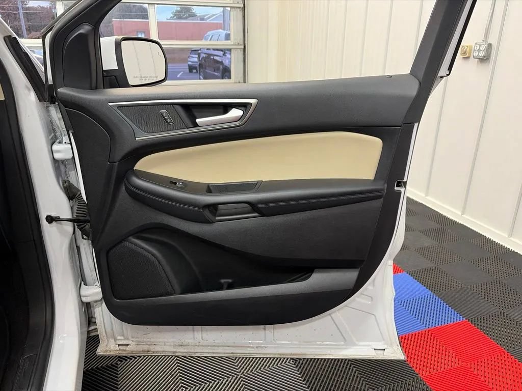 Used 2024 Ford Edge SEL AWD/4WD image 20