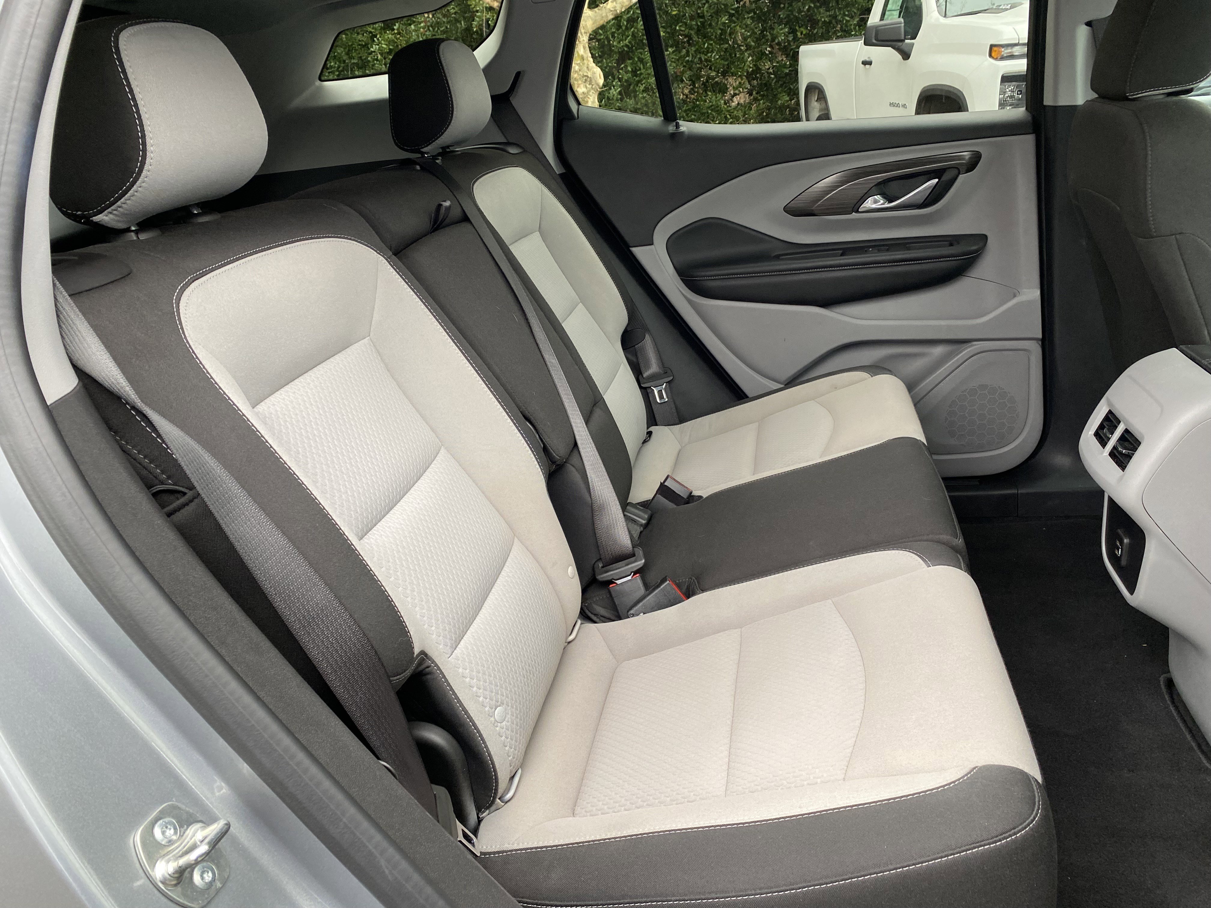 Used 2024 GMC Terrain SLE image 34