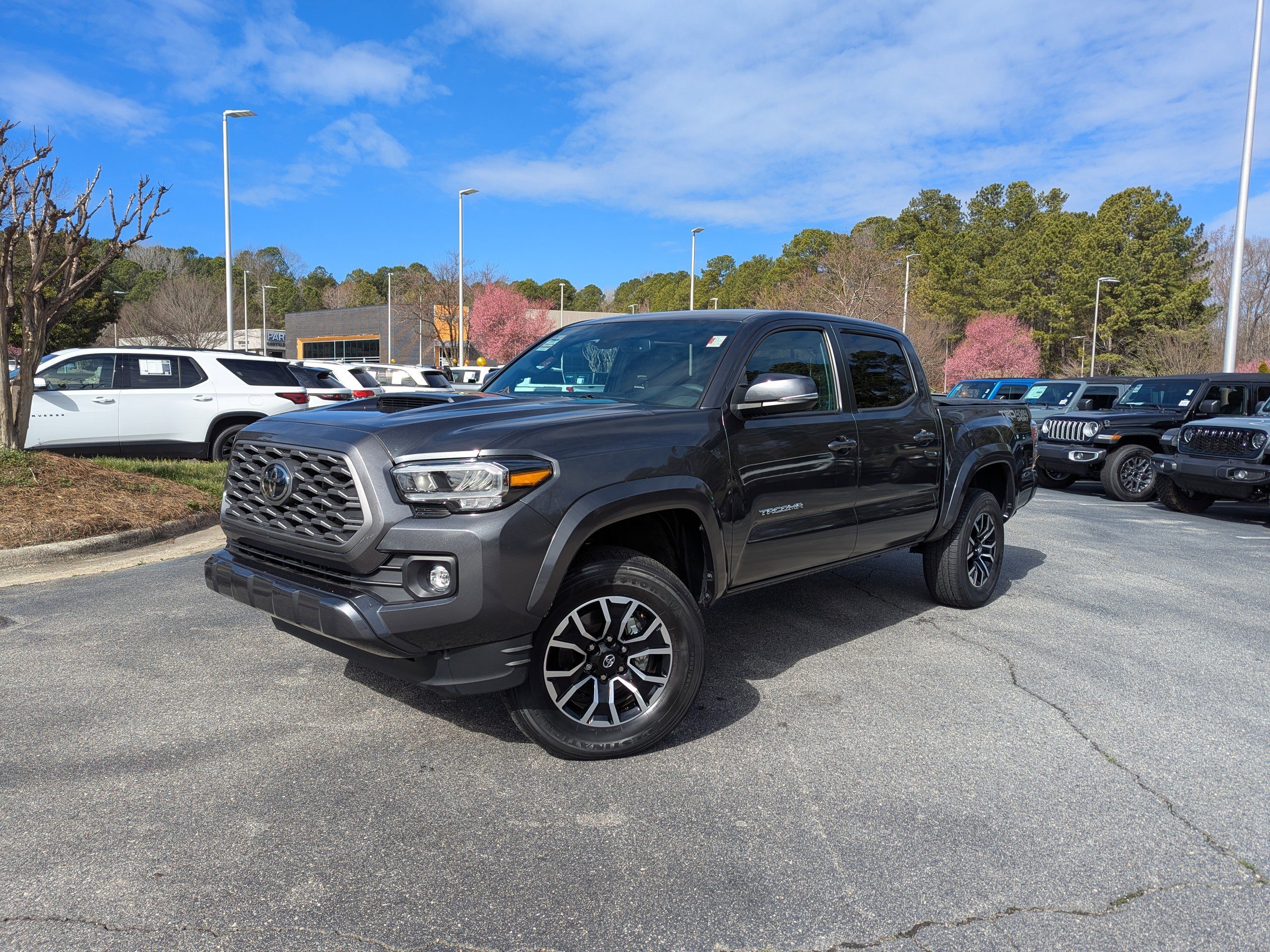 Used 2022 Toyota Tacoma TRD Sport w/ TRD Premium Sport Package image 1
