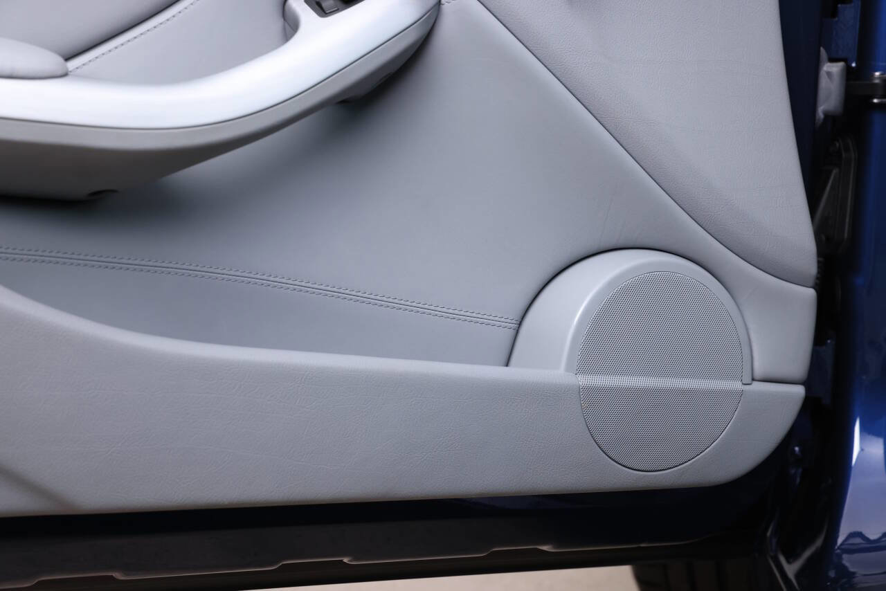 Used 2004 BMW M3 Coupe image 92