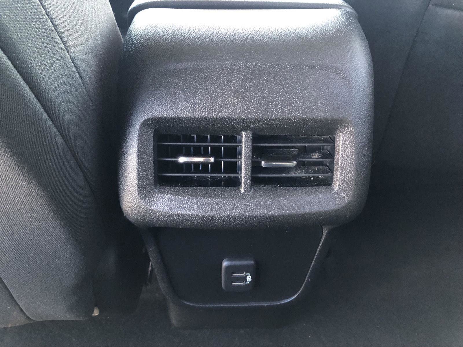 Used 2019 Chevrolet Equinox LT image 17