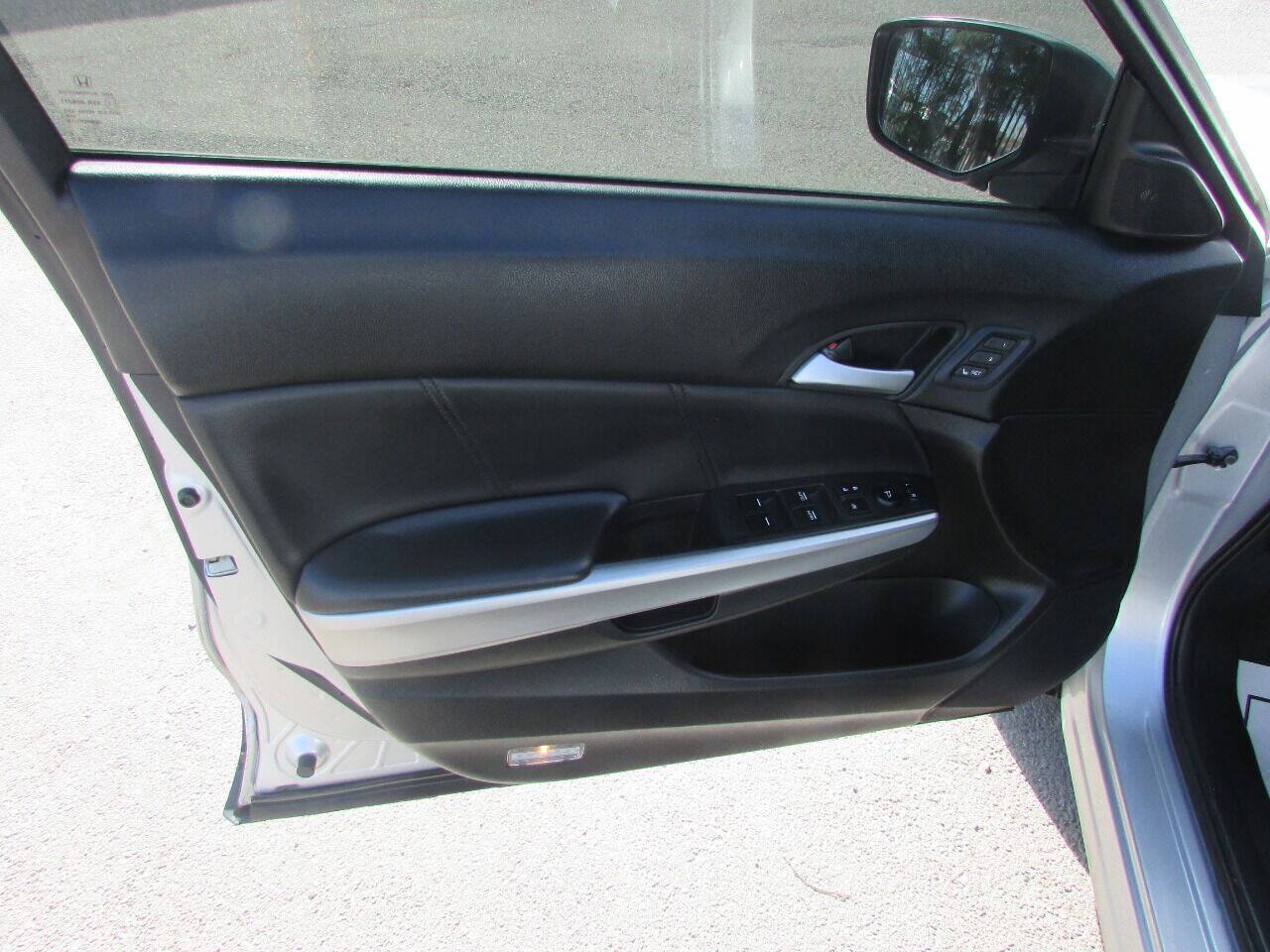 Used 2015 Honda Crosstour EX-L image 29