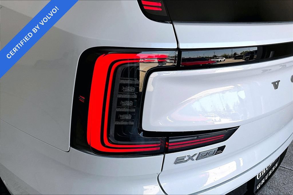 Used 2025 Volvo EX90 Plus AWD/4WD image 38