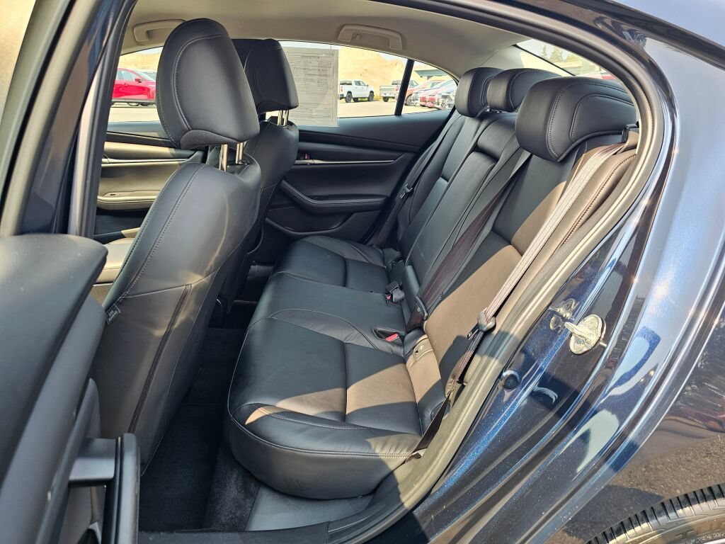 Used 2020 MAZDA MAZDA3 Sedan w/ Select Package FWD image 22