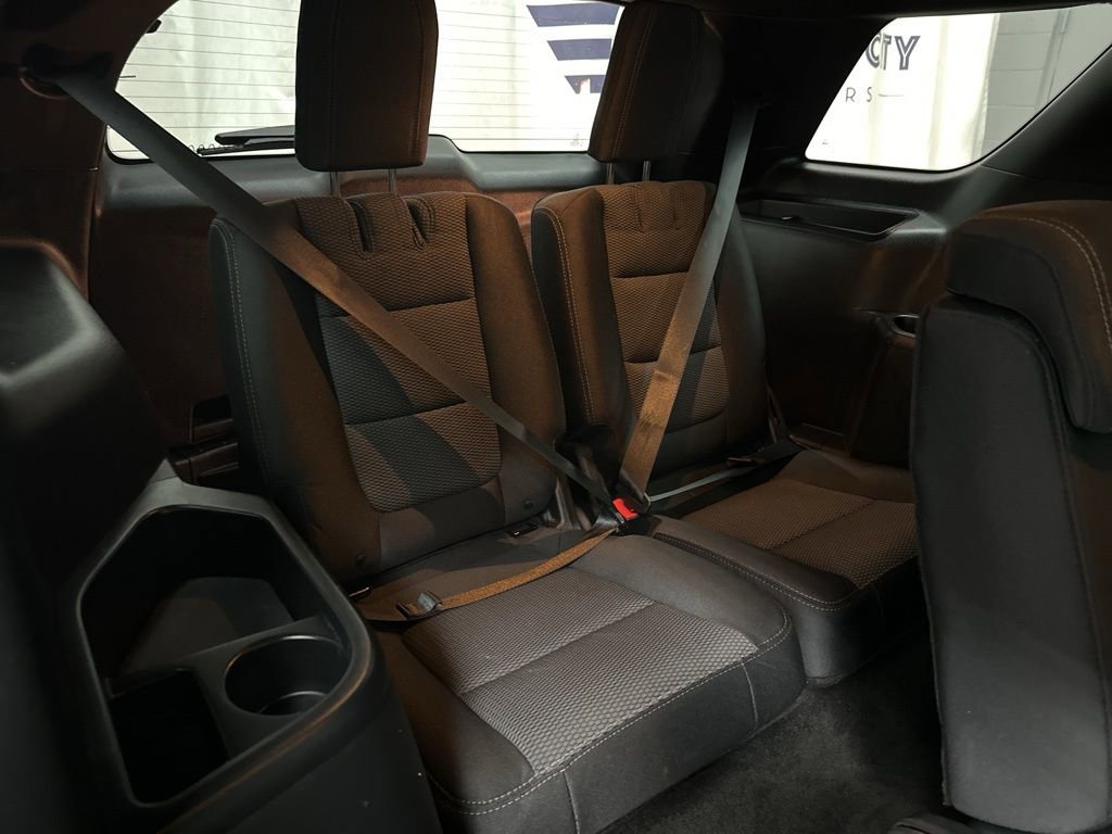 Used 2018 Ford Explorer XLT image 22