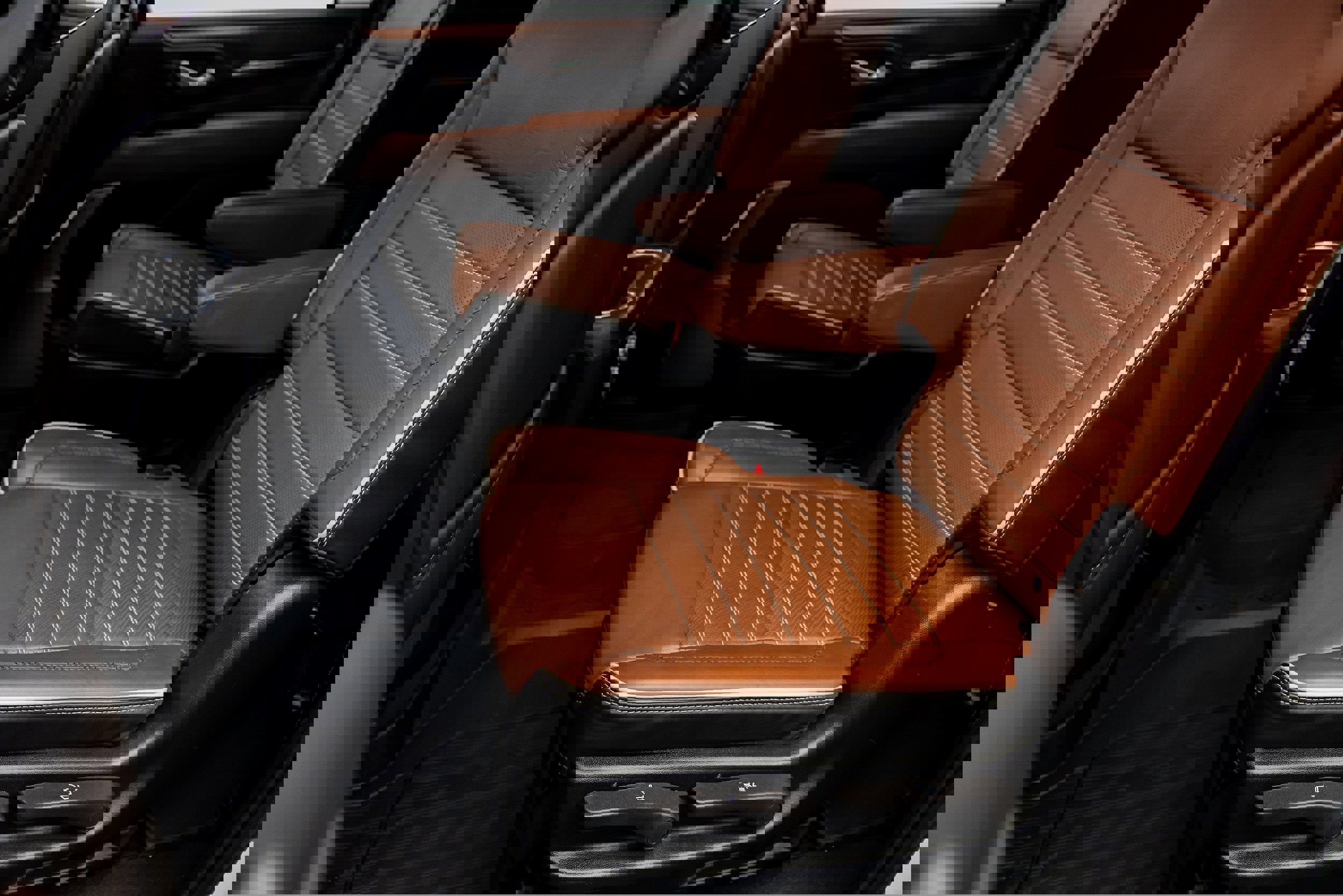 Used 2023 GMC Yukon XL Denali Ultimate image 37