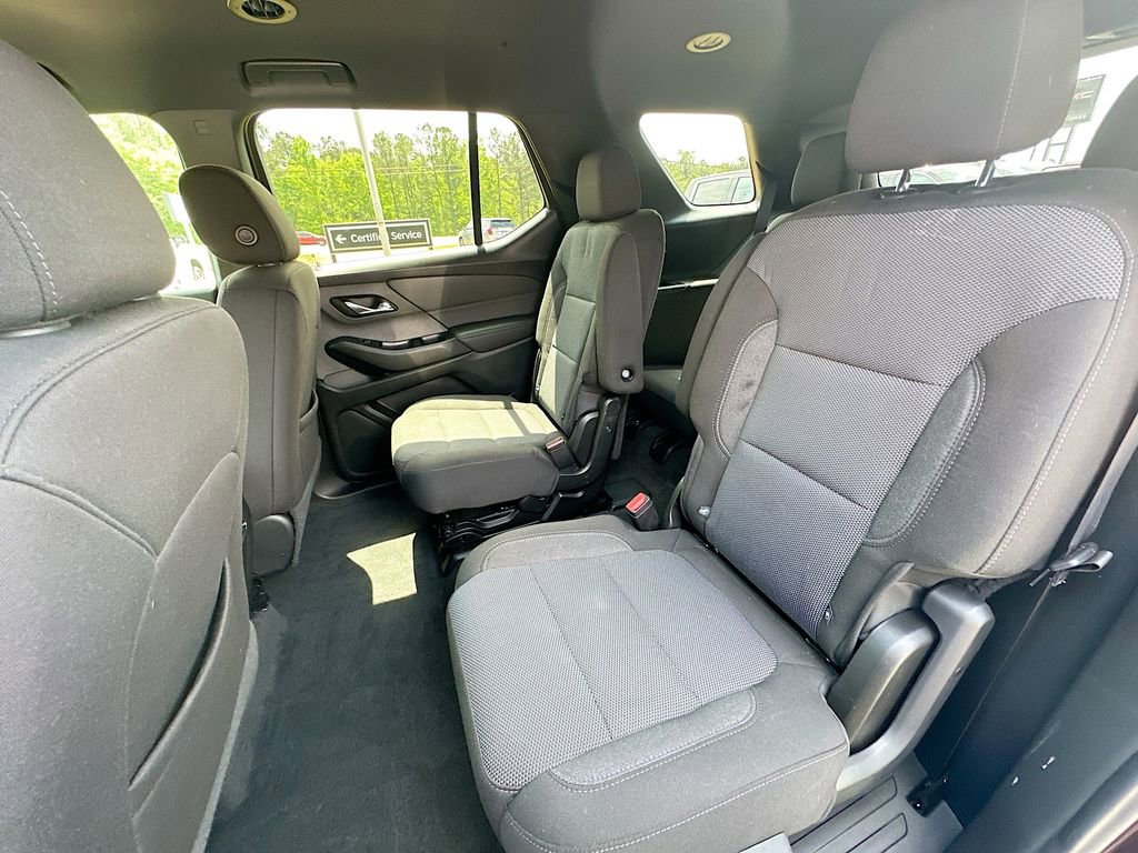 Used 2023 Chevrolet Traverse LT AWD/4WD image 4