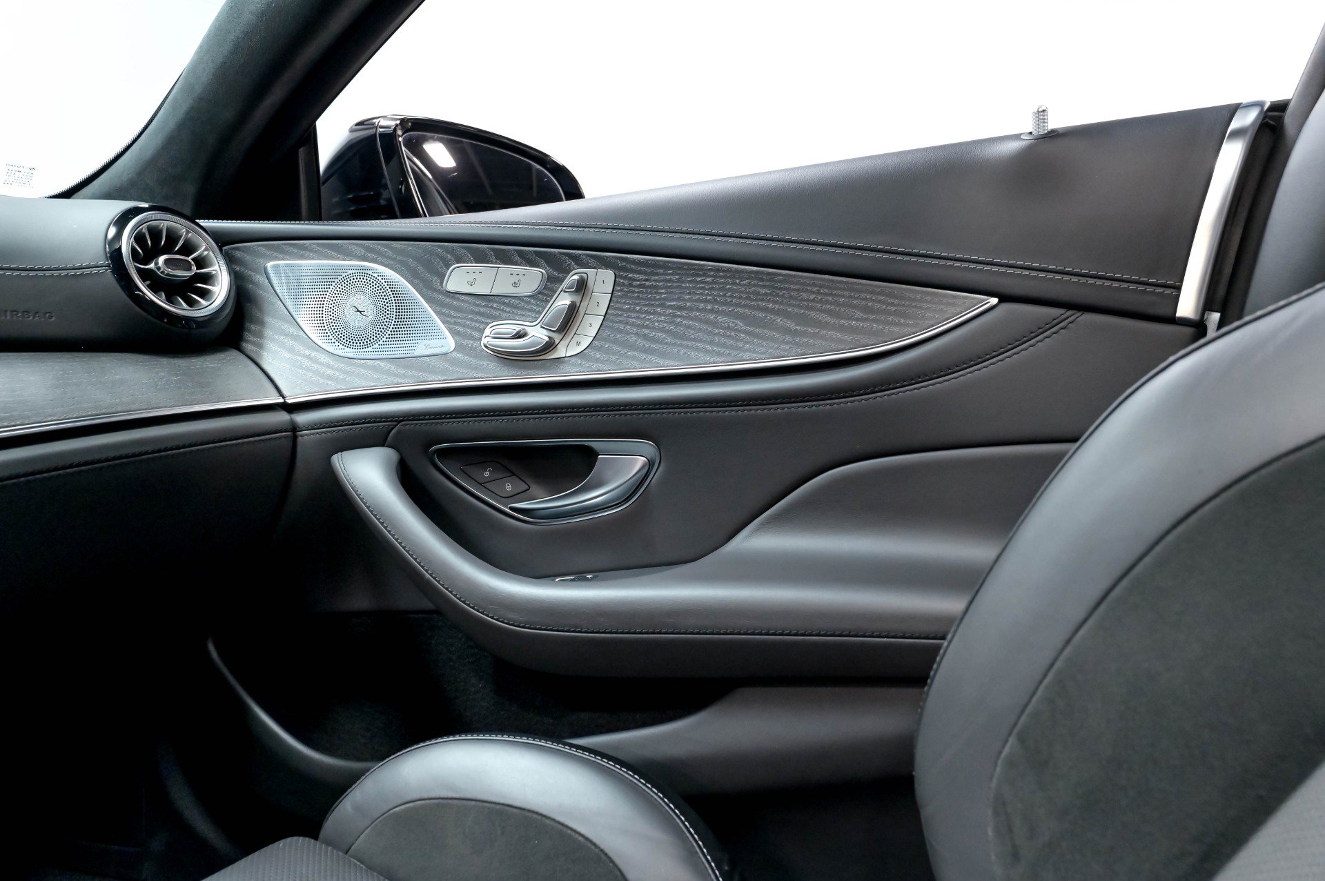 Used 2019 Mercedes-Benz AMG GT 63 w/ Executive Rear Seat Package image 15