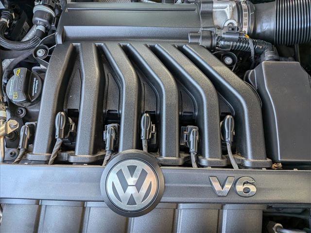 Used 2022 Volkswagen Atlas SEL R-Line AWD/4WD image 24