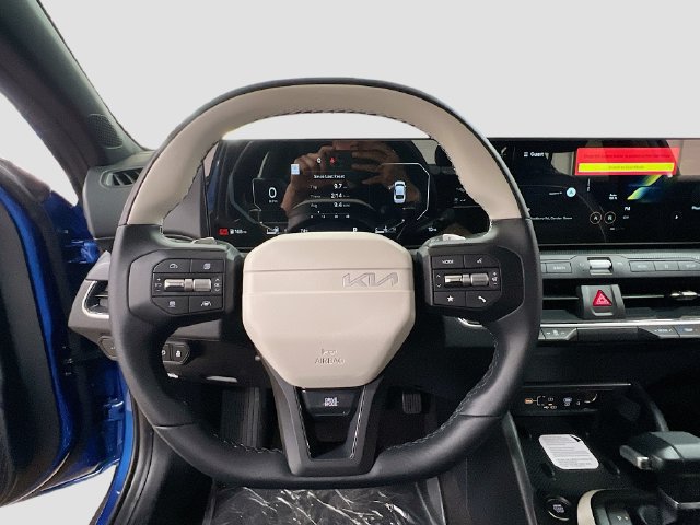 New 2025 Kia K4 EX w/ GT-Line Sunroof Package FWD image 11