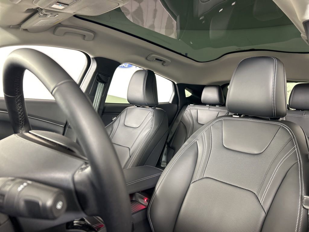 New 2026 Ford Mustang Mach-E Premium image 20