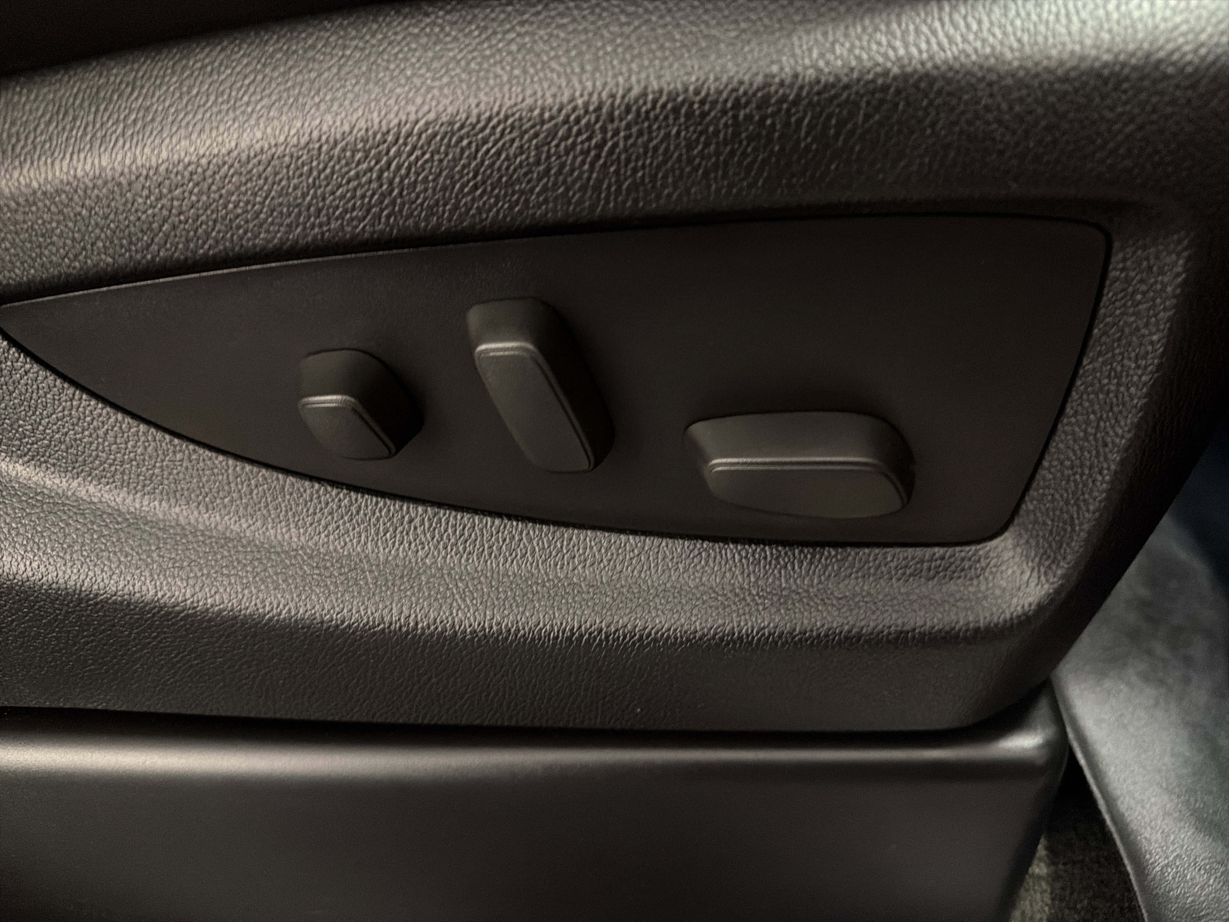 Used 2015 GMC Sierra 3500 Denali w/ Duramax Plus Package image 20