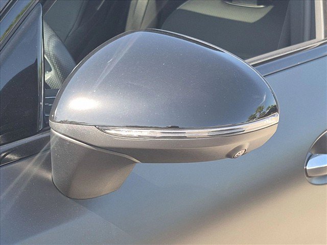 Used 2025 Mercedes-Benz GLC 300 4MATIC image 21