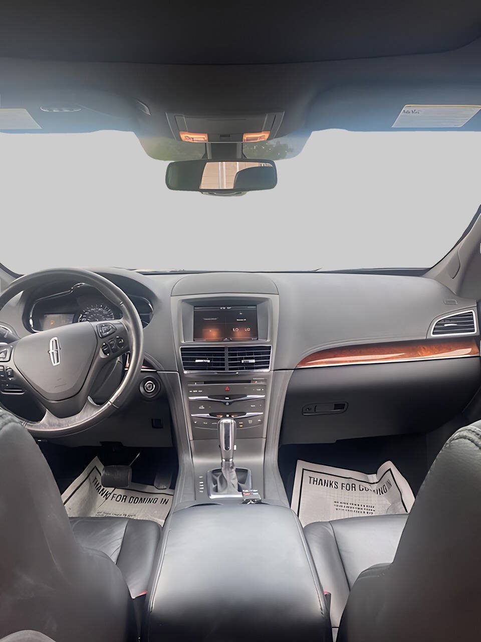 Used 2015 Lincoln MKT AWD image 15